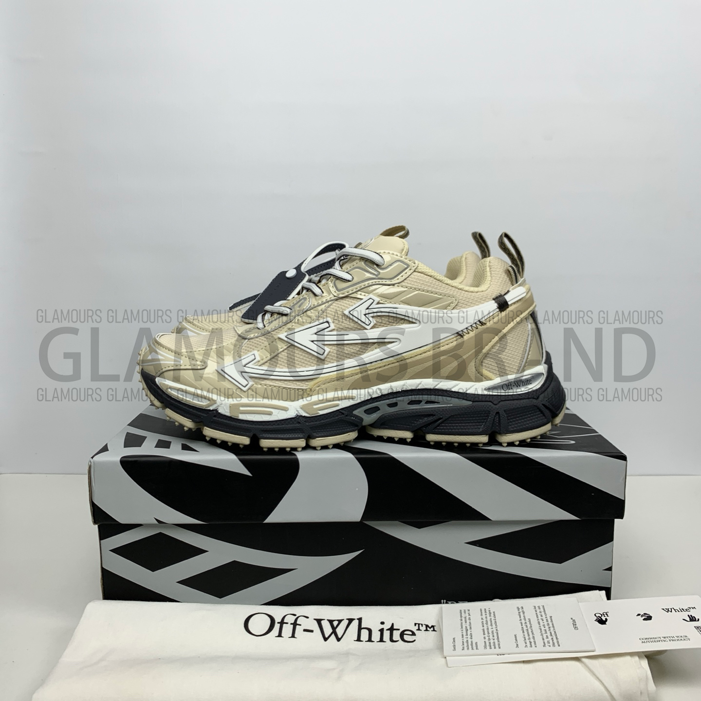 BE RIGHT BACK UNISEX SNEAKERS