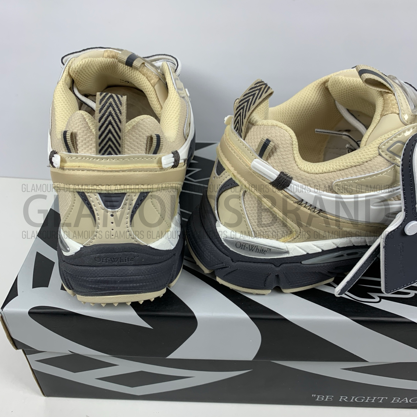 BE RIGHT BACK UNISEX SNEAKERS