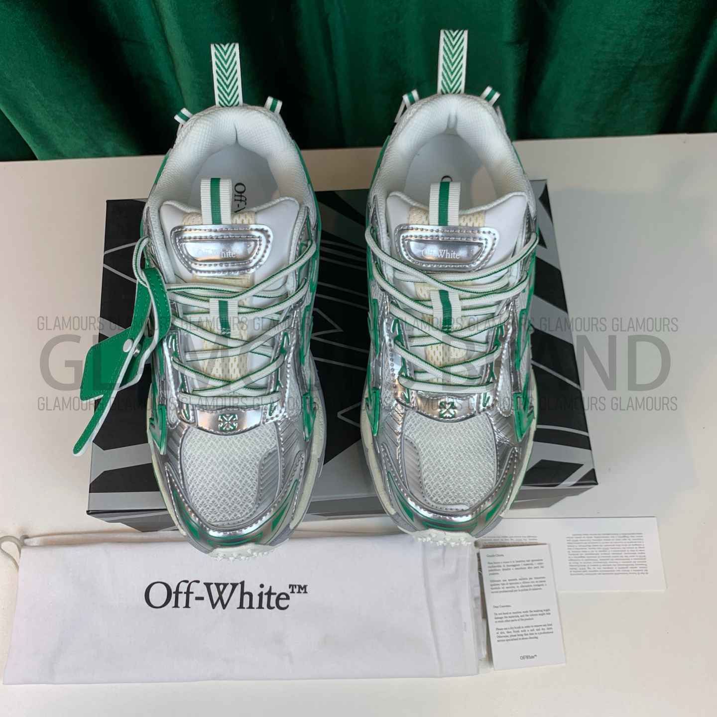 BE RIGHT BACK UNISEX SNEAKERS