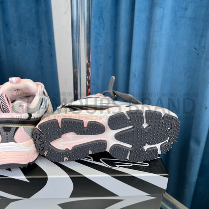 BE RIGHT BACK UNISEX SNEAKERS