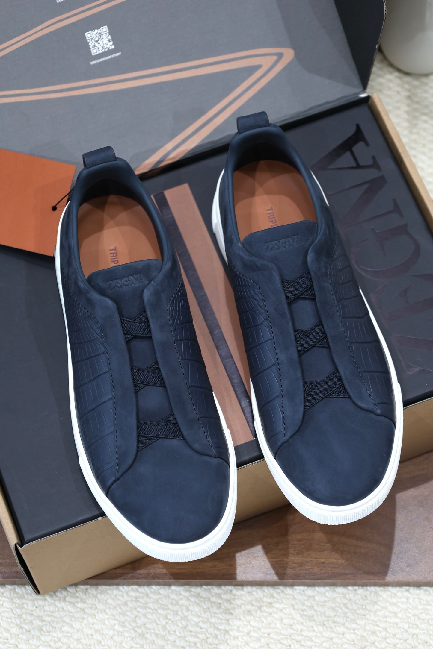 SECOND SKIN MEN’S SNEAKERS – CROCODILE LEATHE