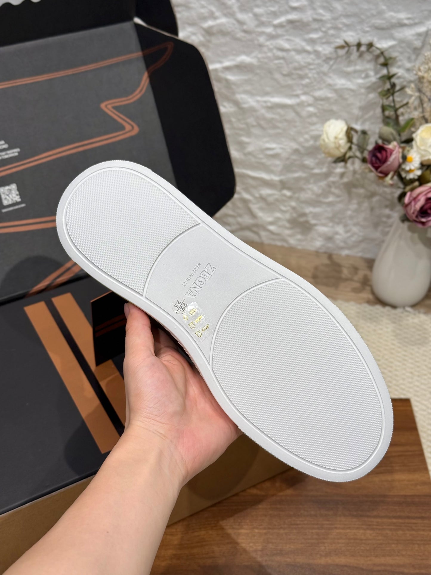 SECOND SKIN MEN'S SNEAKERS