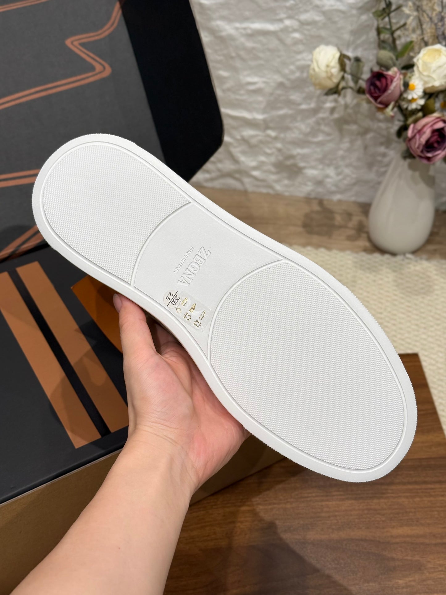 SECOND SKIN MEN'S SNEAKERS