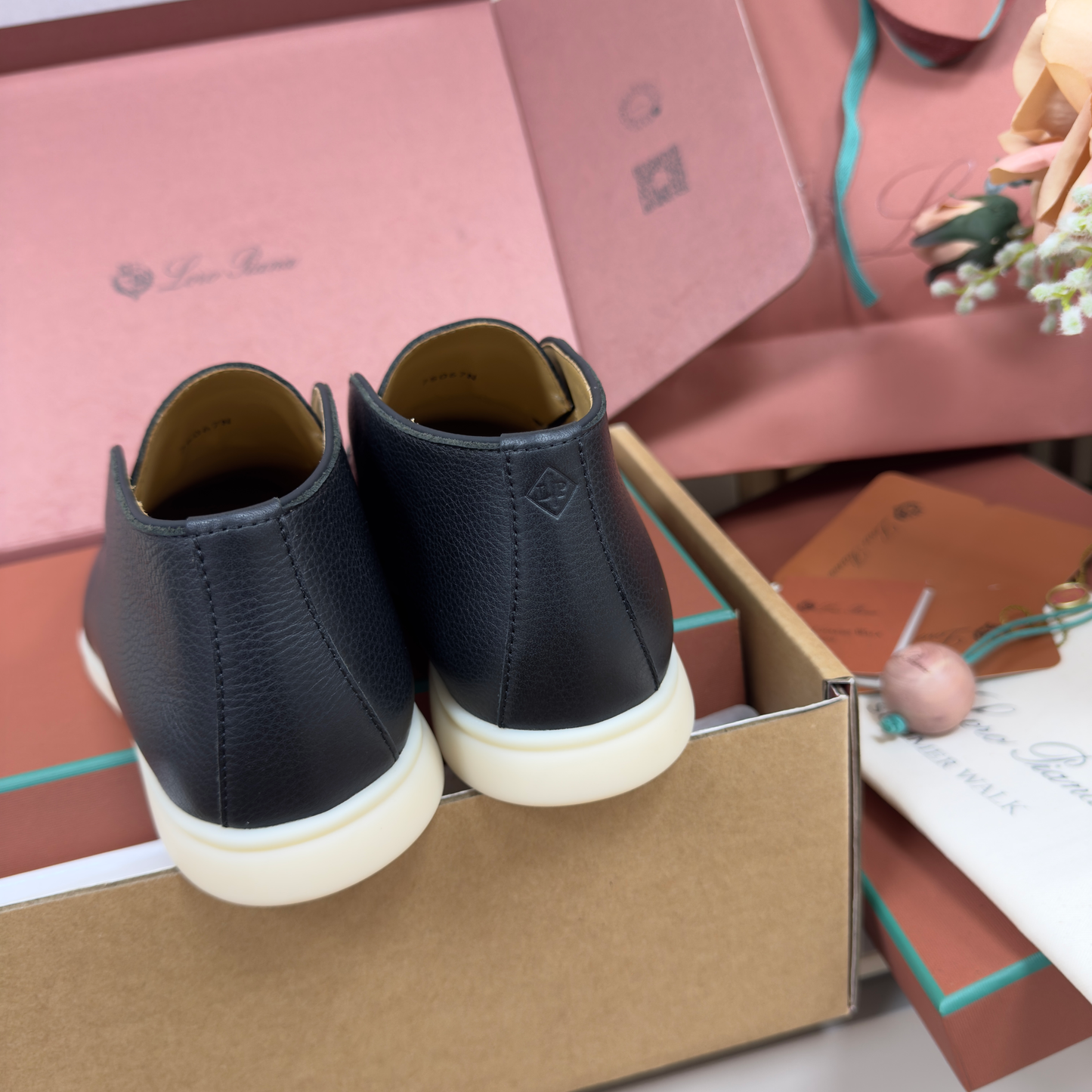 OPEN WALK ANKLE UNISEX BOOT