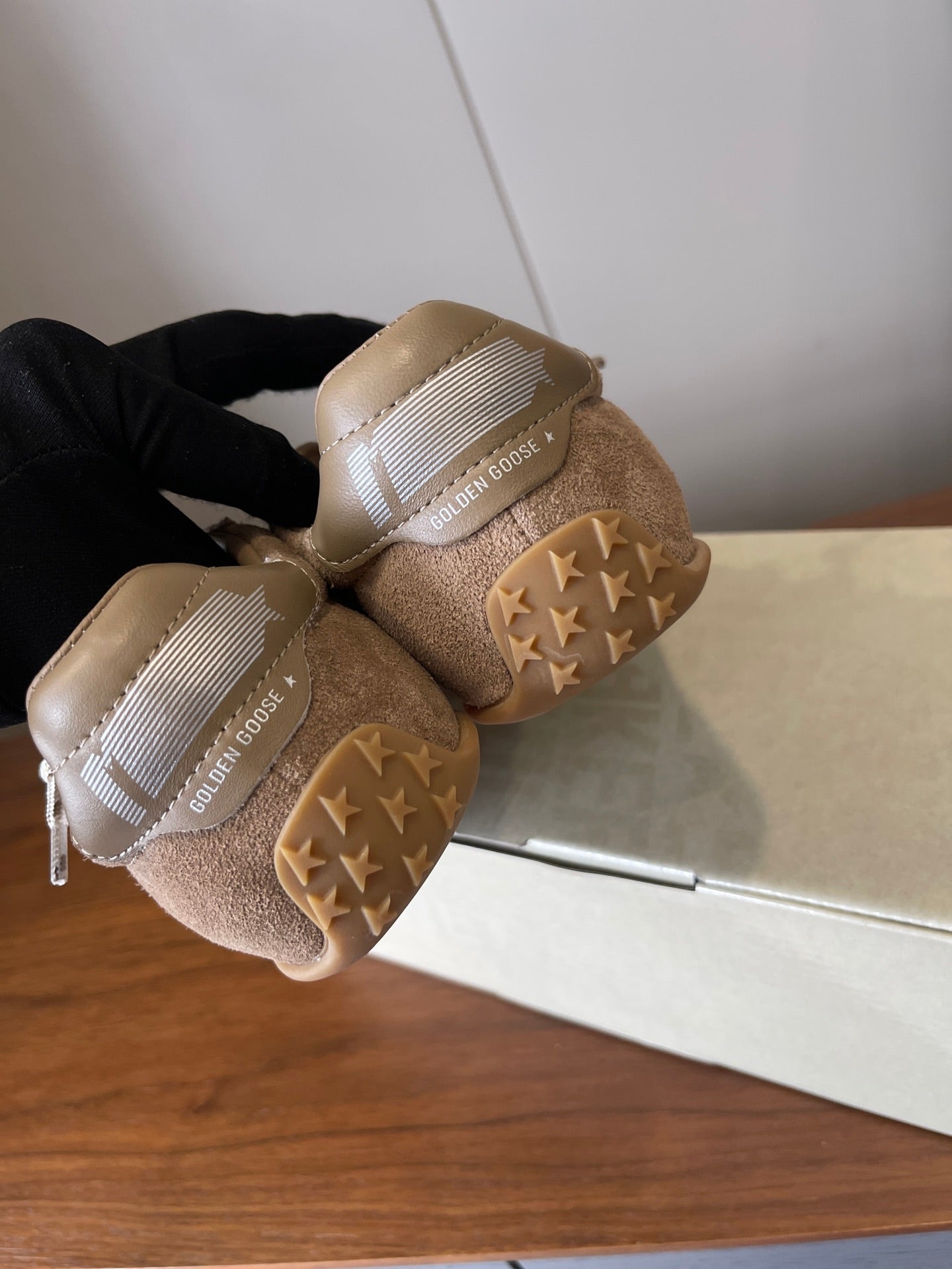 MARATHON SPEED UNISEX SNEAKERS